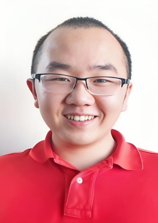 笑谈创业艰辛路，敢闯敢拼为年轻