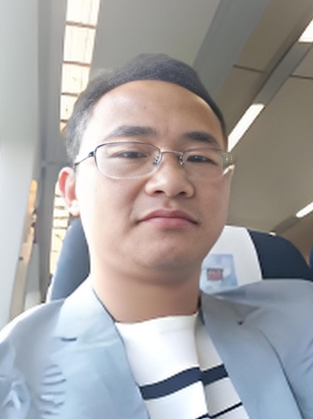 匆匆十年